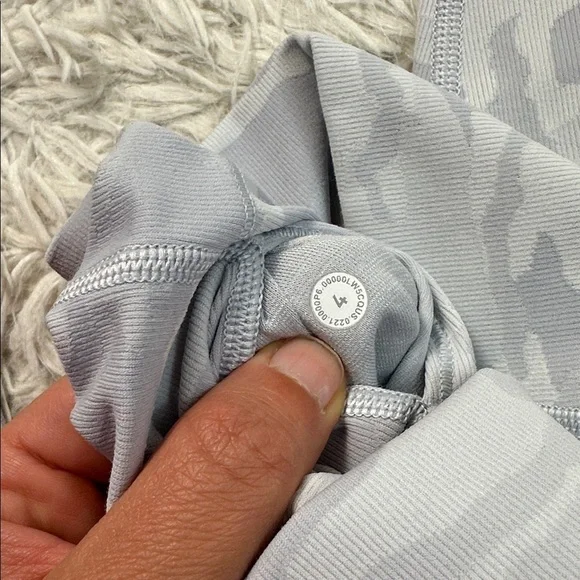 Lululemon Wunder Under High-Rise Tight 25" *Luxtreme Incognito Camo Jacquard Alp - Picture 5 of 6